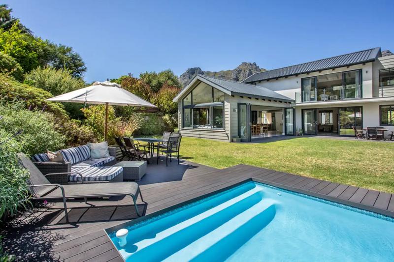 To Let 4 Bedroom Property for Rent in Tarragona Western Cape